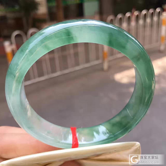 来点性价比的。嘿嘿。坛友估价估价_手镯翡翠
