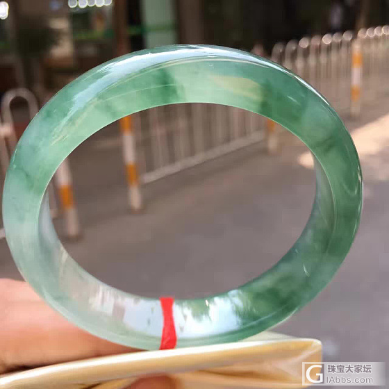 来点性价比的。嘿嘿。坛友估价估价_手镯翡翠