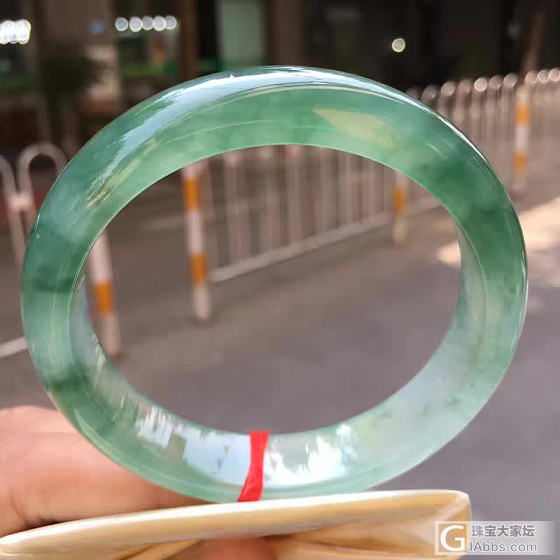 来点性价比的。嘿嘿。坛友估价估价_手镯翡翠