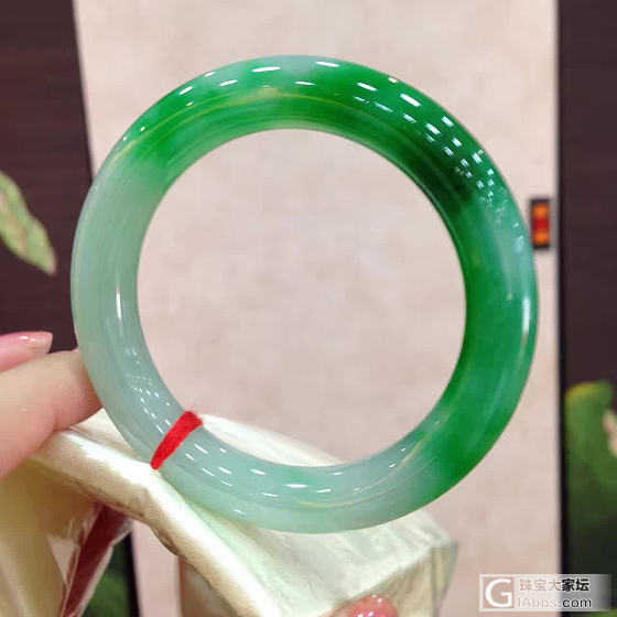 看中一款镯子，求估价