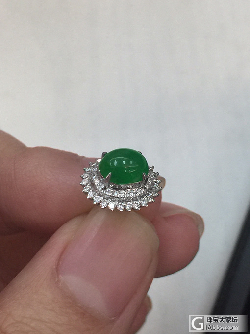 找了快一年找到一对满意的裸石镶嵌来配我的戒指了，下一个目标就是挂脖子上的了_翡翠