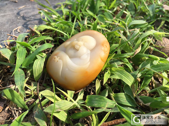 哈哈哈像不像和田玉黄沁籽料_玉髓玛瑙