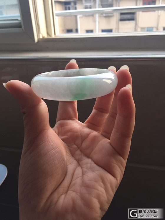 晒晒我的三位数价格镯子有瑕疵不过种水还行_手镯