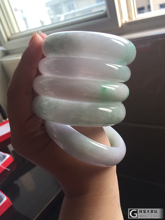 晒晒我的三位数价格镯子有瑕疵不过种水还行_手镯