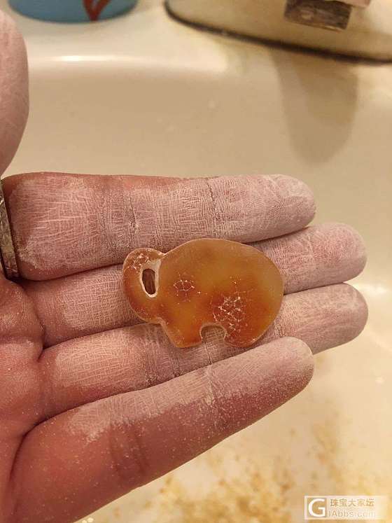 半立体象_蜜蜡打磨