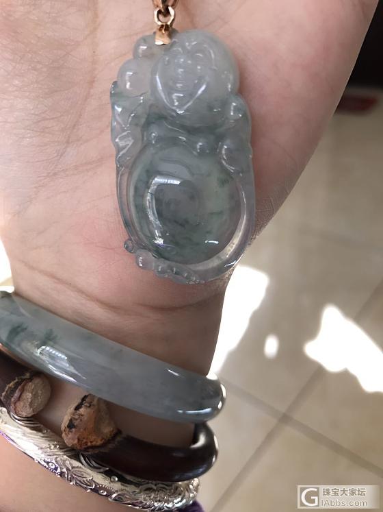 出冰飘花站佛_翡翠
