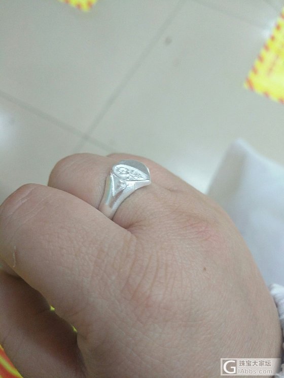上班无聊中，拍拍我奶白奶白的戒指_戒指银