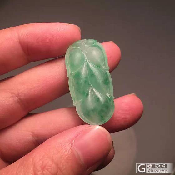 大家看看这块毛货能值多少钱？值得入手吗？_挂件翡翠