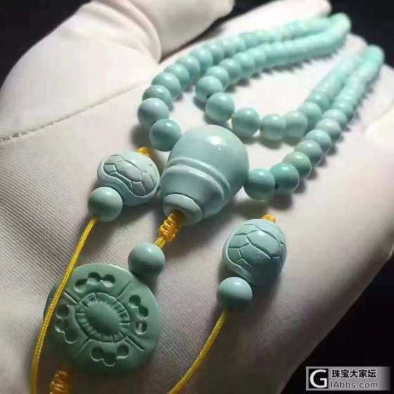 平时主要在蜜蜡松石珊瑚里扑腾，翡翠最近才被奶奶带入的。出一条绿松石佛珠_松石