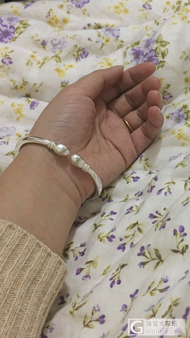珍萌蒜～随便拍拍都挺美_手镯银