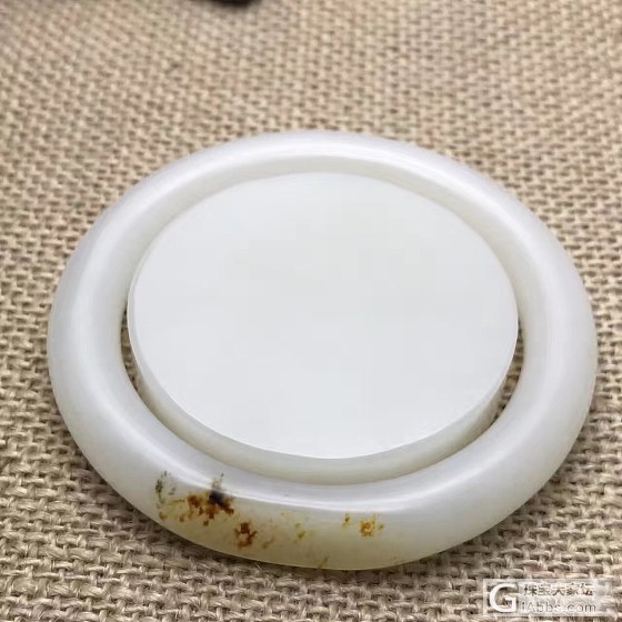 流口水的一套圆条手镯，大开门新疆籽料😭_手镯和田玉