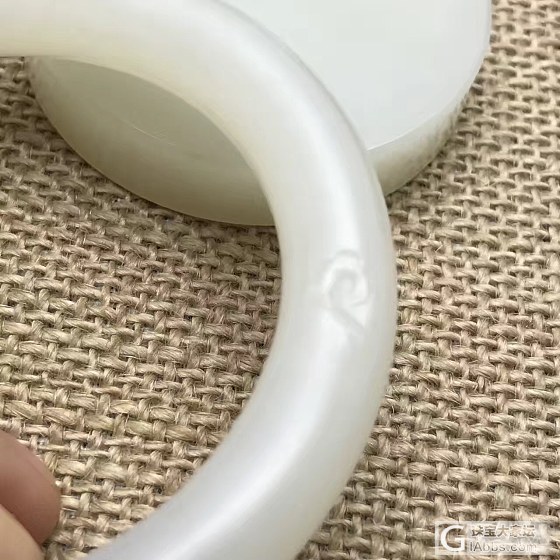流口水的一套圆条手镯，大开门新疆籽料😭_手镯和田玉