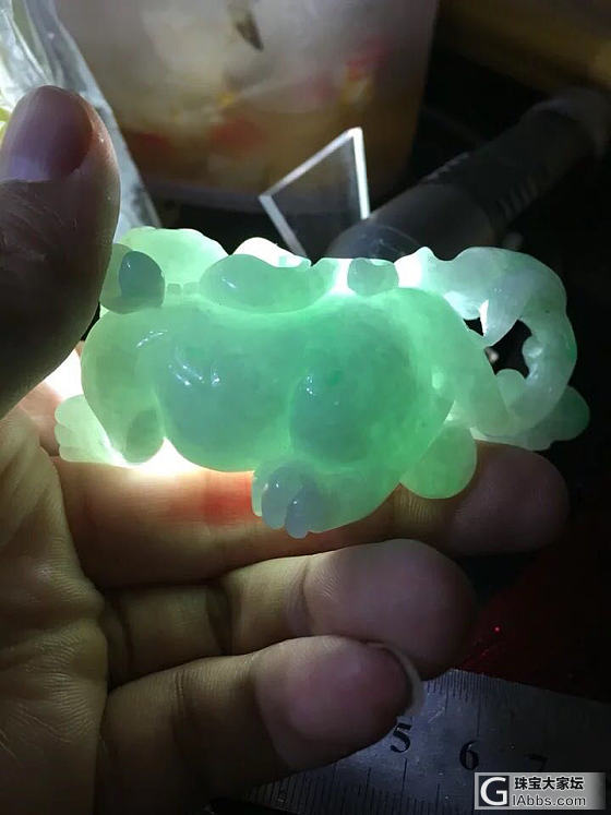 翡翠今年行情不好😳手里有一些货，确保天然A货，大家看看，出货补仓❤️_翡翠
