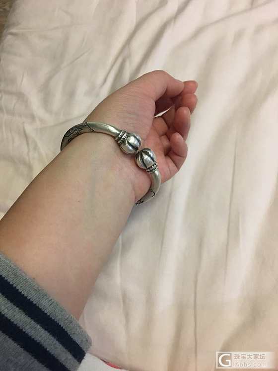 小唐家的镯子到了_手镯打银