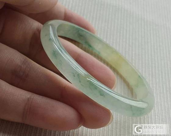 求鉴定 这个镯子值得入吗 大概多少的样子能入手_手镯翡翠