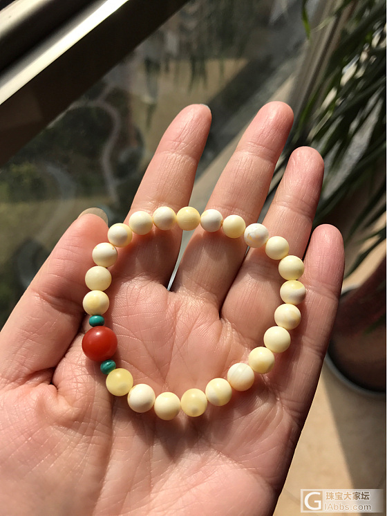 哑光的白蜜是不是要用手套盘几天呢？_琥珀蜜蜡珠串