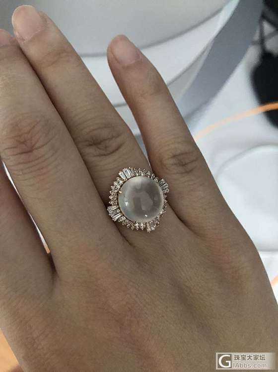 请大师估估价_戒指
