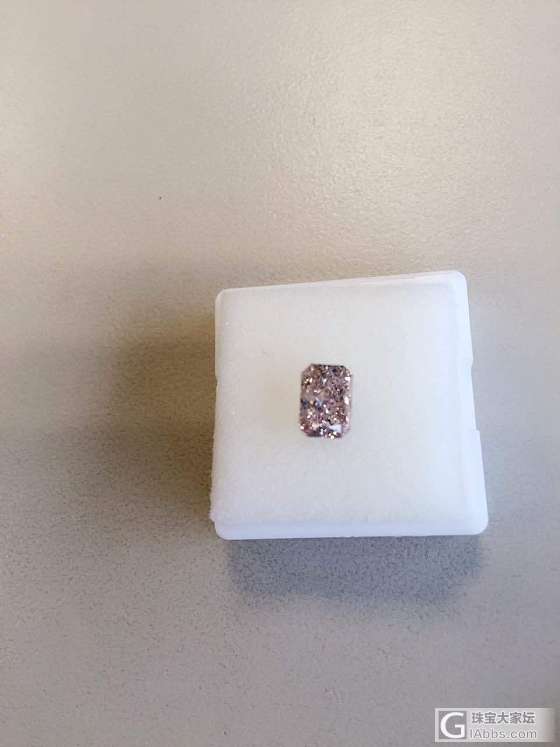 偶有一颗粉钻，请大神们帮忙估估价_彩钻