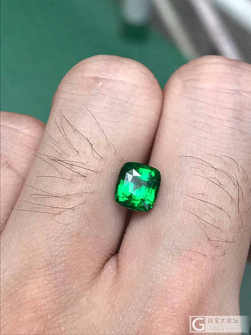 看了这么多我还是选这个沙弗莱_刻面宝石沙弗莱