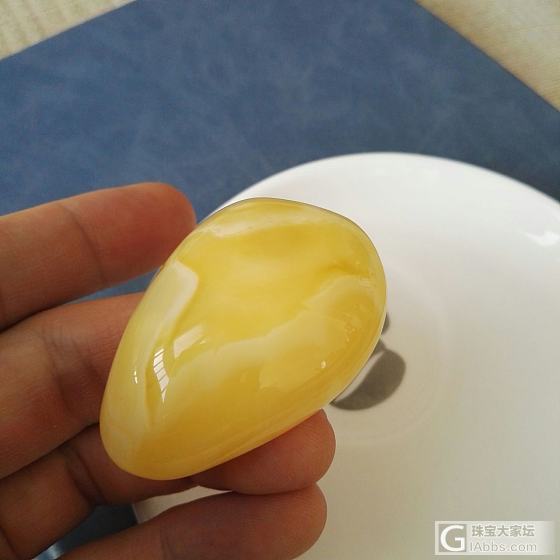 转让一块奶糖色蜜蜡水滴吊坠_蜜蜡吊坠