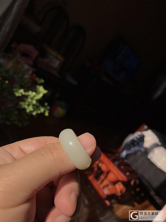 和牌子一起买的小指环_和田玉戒指
