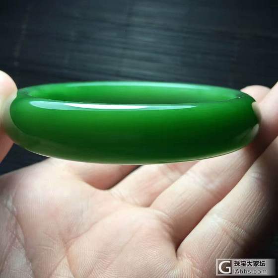 收藏级精品手镯欣赏_和田玉