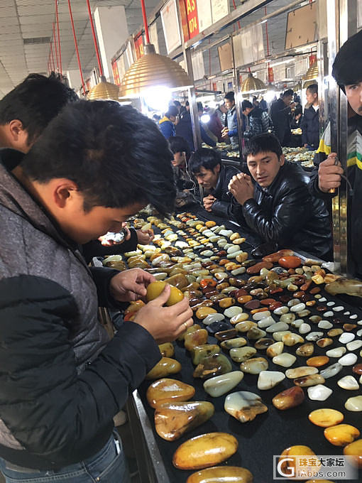 逛石佛寺天下玉源籽料市场_石佛寺和田玉集散地