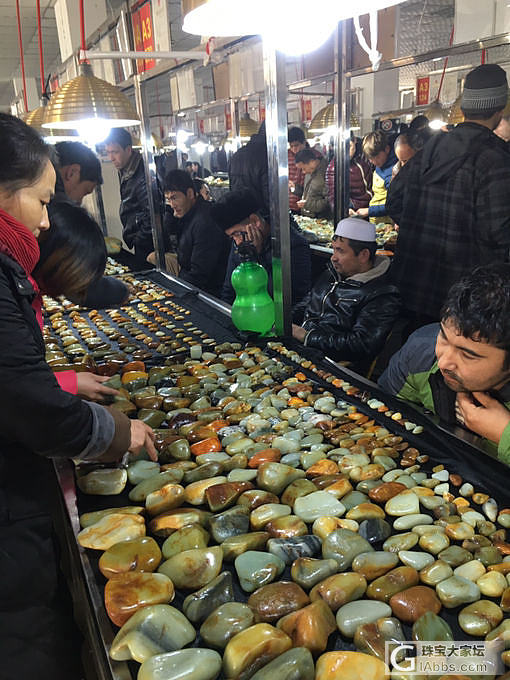 逛石佛寺天下玉源籽料市场_石佛寺和田玉集散地