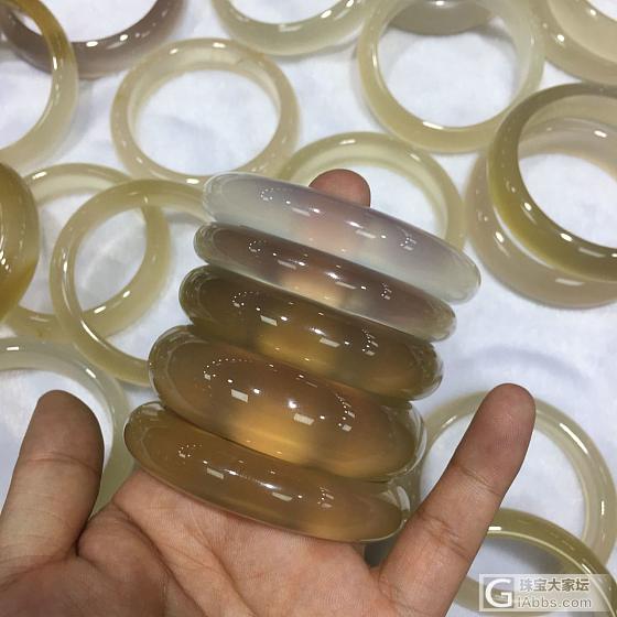 马料高冰白冰出新货了_玉髓玛瑙