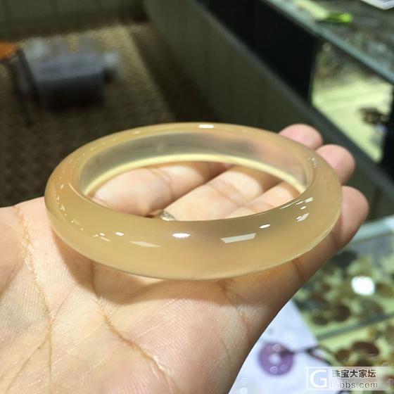 马料高冰白冰出新货了_玉髓玛瑙