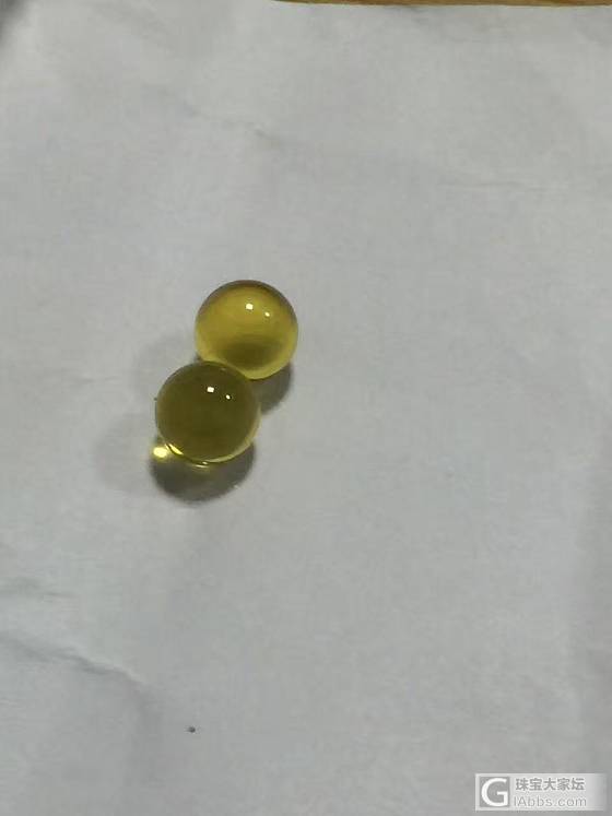 围观石头一堆_琥珀蜜蜡挂件