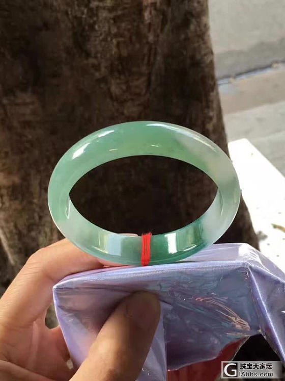 我美腻的镯子，在路上了，发图养养眼！_手镯翡翠