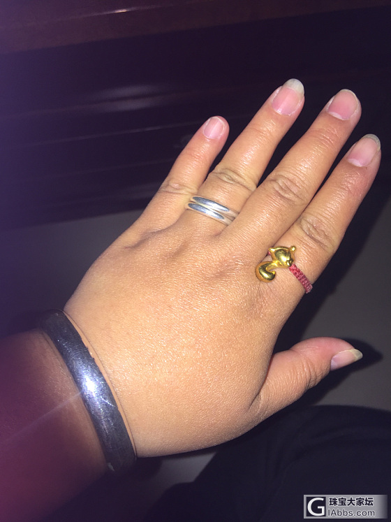 今天收了两个戒指 还有一个手镯啊_手镯银戒指