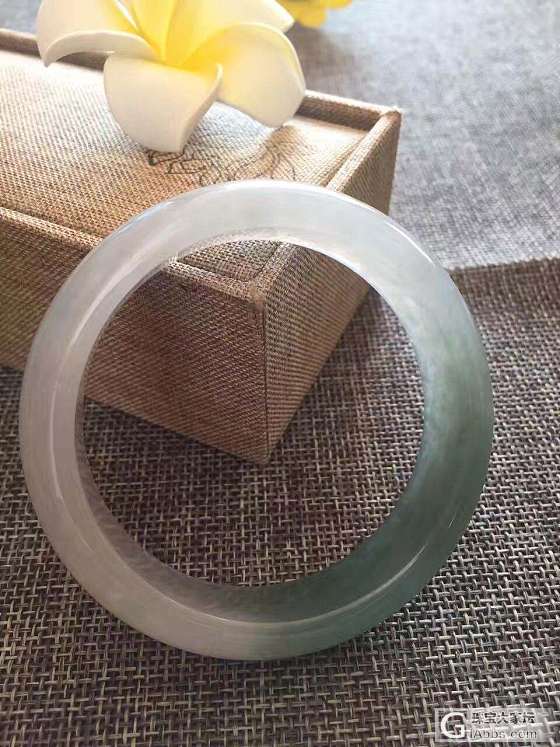 看了那么多镯子，今天发一个我自己的。大家看多少？_手镯翡翠