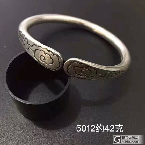 新人报道。多多关照。手工银手镯_银