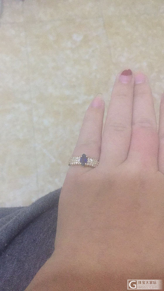 18k金钻石蓝宝石戒指值多少_蓝宝石戒指
