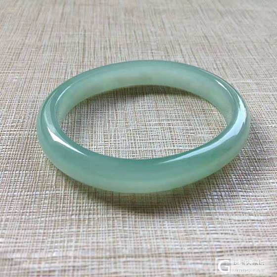 翡翠手镯_翡翠