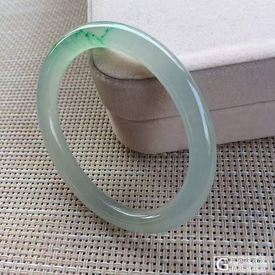 翡翠手镯_翡翠