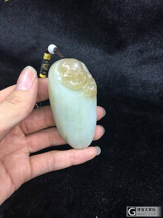 大神们  帮我看看这俩是俄料么  能值几个钱哈_和田玉