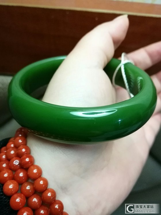 俄碧玉七号艳丽菠菜绿值得拥有_手镯碧玉