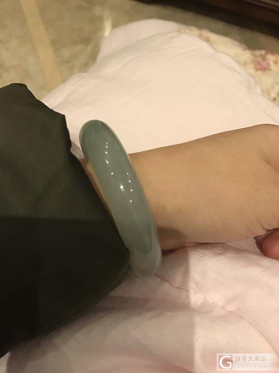 求看镯子价格_手镯翡翠