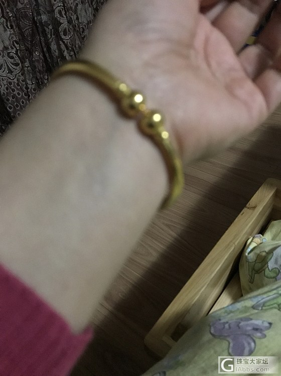 光面贵妃手镯_周大福手镯金