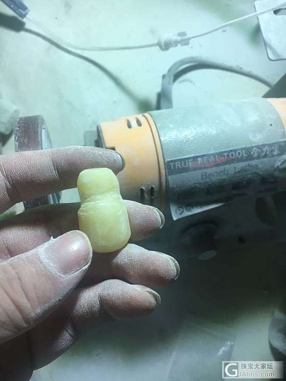 晒晒自己最近做的几个小件_菩提子打磨琥珀蜜蜡