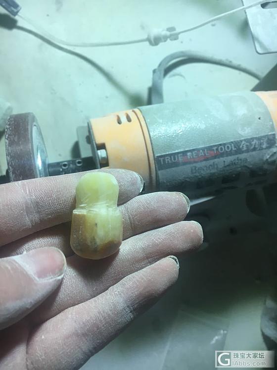 晒晒自己最近做的几个小件_菩提子打磨琥珀蜜蜡
