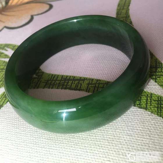 请帮鉴定是否真玉_玉石手镯碧玉