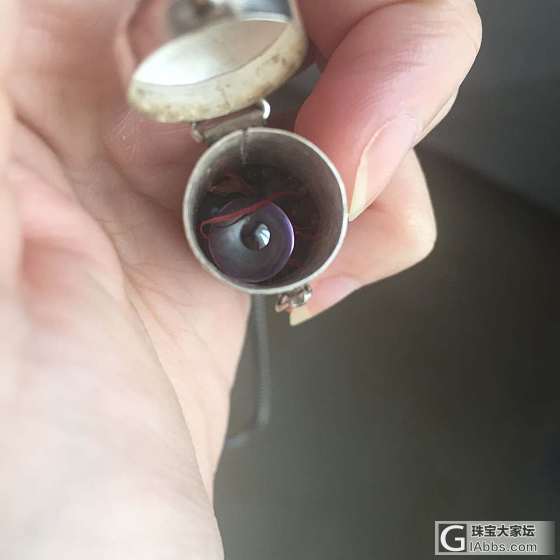 放置好久都黑了  擦干净晒晒_银吊坠