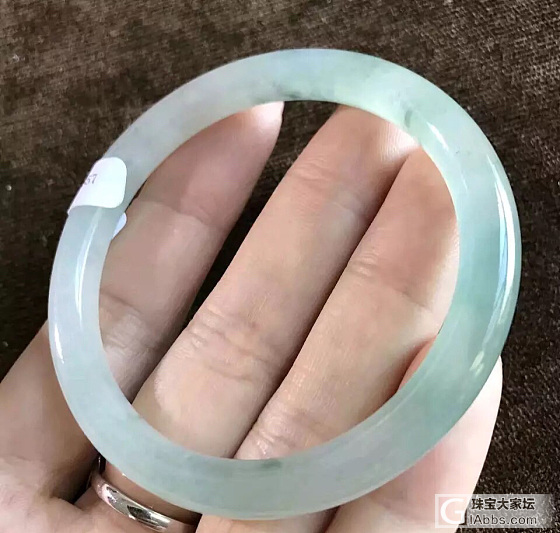 想入个入门镯，大神们能给估个价吗_手镯翡翠