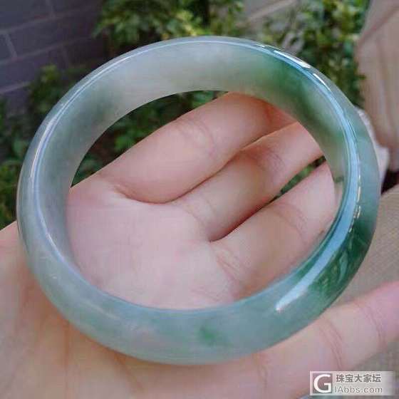 大神帮忙看看能入么？_手镯翡翠