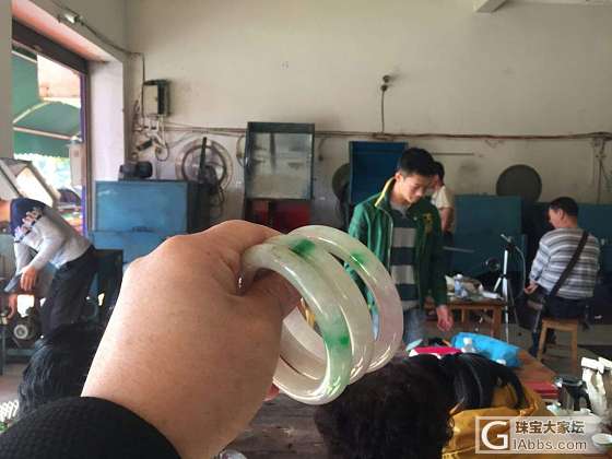 好开心，2017年切的第一刀，好运气😁😁_手镯翡翠