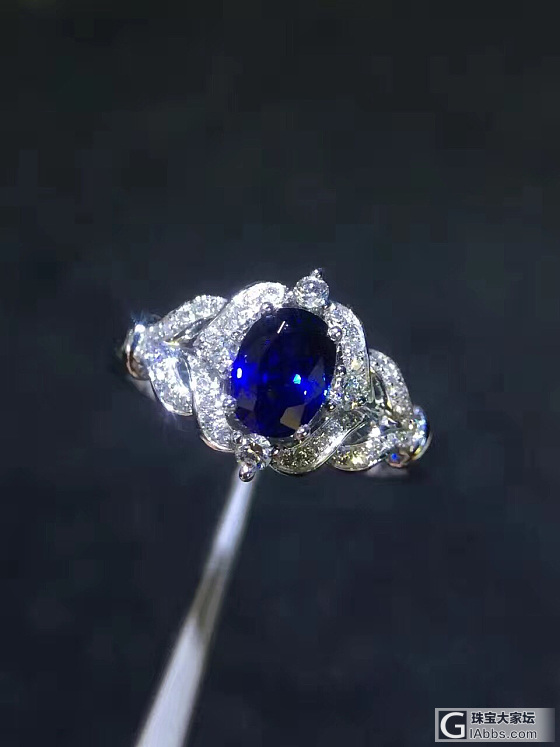 喜欢的来看看 蓝宝 18k金钻石戒指_蓝宝石戒指